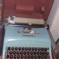 Macchina da scrivere Olivetti anni 50