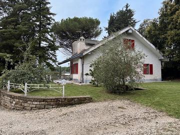 Villa indipendente a Colle Diana