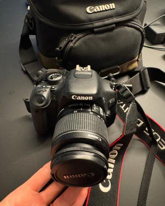 Fotocamera Canon Eos 600D obiettivi 18-55 e 55-250