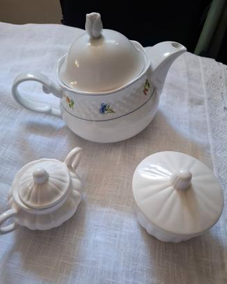 Set con teiera e zuccheriera in ceramica anni 2000