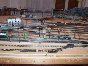 Plastico ferroviario con armamento Rivarossi