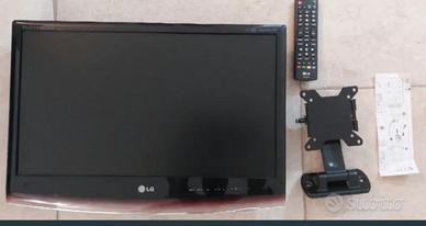 TV LG Full HD 22 con supporto a parete