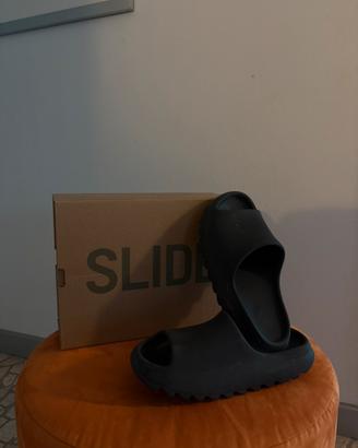 yeezy slide adidas nere