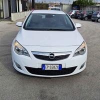 Opel Astra 1.7 CDTI 125CV Berlina Cosmo