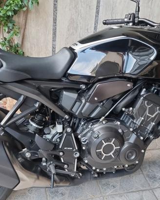 HONDA CB1000R BLACK EDITION