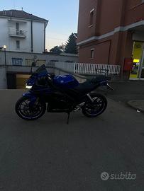 Yamaha YZF R125