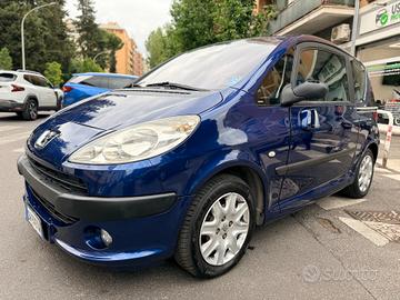 Peugeot 1007 1.4 73cv Mega tagliando!!! Porte elet