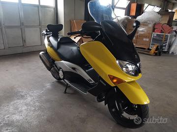 SCOOTER YAMAHA T-MAX 500