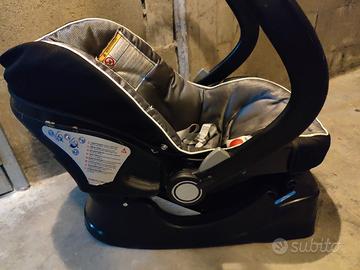 ovetto per bimbi con base per auto chicco 