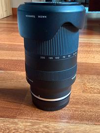 Tamron 28 200 mm f/2.8-5.6 attacco E mount