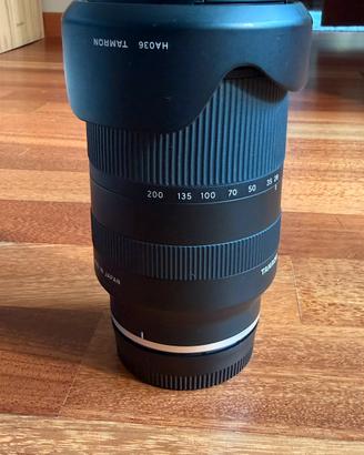 Tamron 28 200 mm f/2.8-5.6 attacco E mount