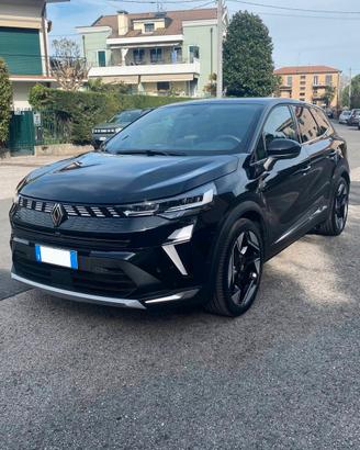 Symbioz Full Hybrid E-Tech 145 CV Iconic - Usata