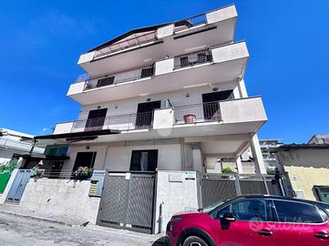 3 LOCALI A GRUMO NEVANO