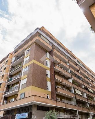 2 LOCALI A ROMA