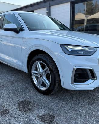 AUDI Q5 SPORTBACK 40 TDI 2.0 MHEV 12V quattro S tr