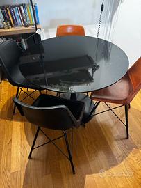 Tavolo + sedie o anche separatamente