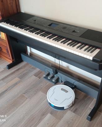 piano Yamaha portable Grand dgx 660 