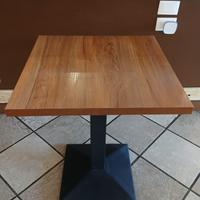 Tavolo base ferro, piano in formica color legno