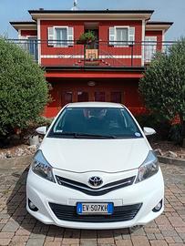 TOYOTA YARIS 1.000 