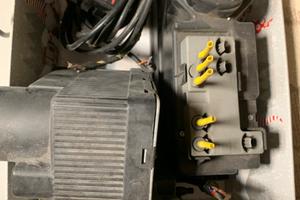 Centralina gas e compressore apertura porte