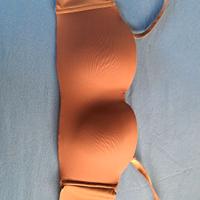 Reggiseno imbottito marrone taglia terza.