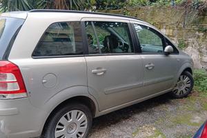 Opel zafira a metano casa madre