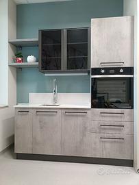 CUCINA con forno, lavastoviglie, top