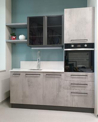 CUCINA con forno, lavastoviglie, top