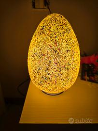 Lampada a forma di uovo Artigianato tradizionale e