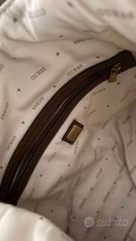 Borsa GUESS Shemara Hobo L Marrone