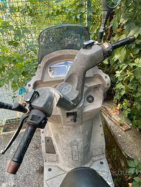 Kymco Dink 200