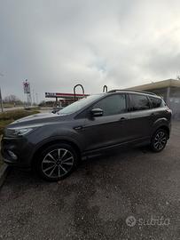 Ford Kuga 1.5 Diesel ST-Line – Cambio Automatico