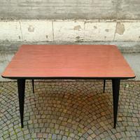 Tavolo in formica design vintage