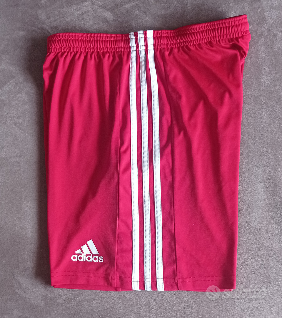 Pantaloncini adidas larghi sale