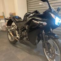 Honda cbr 250 r come nuova