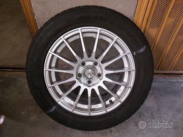 4 gomme invernali con cerchi 215/55 R16