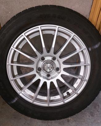 4 gomme invernali con cerchi 215/55 R16