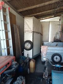 van trailer cavallo