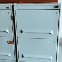 Coppia di armadietti metallici da ufficio