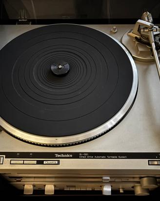 Luxman Hi-Fi vintage impilato con mobile