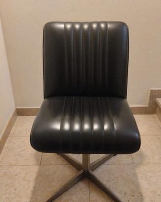 Poltrona vintage anni ’60–’70 – pelle nera