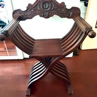 (2) Sedia Savonarola in legno massello di noce