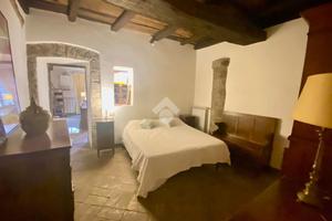 3 LOCALI A MONTEFIASCONE