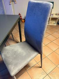 tavolo cucina/soggiorno con sedie