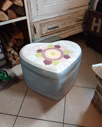 pouf lavorato a mano 