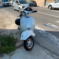 Vespa p200e