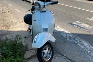 Vespa p200e