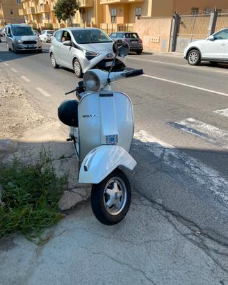 Vespa p200e