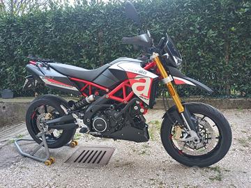 Aprilia dorsoduro 900