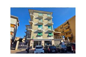 4 LOCALI A ASCOLI PICENO